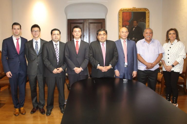 墨西哥中华企业协会代表团一行访问Puebla州长