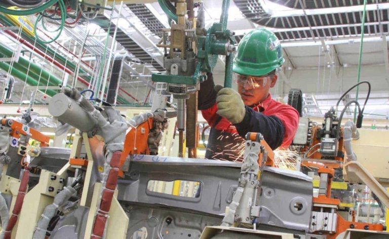 Empresas que muevan su manufactura de China a México reducirán costos: PwC