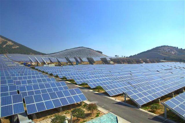 Industria solar de China tendrá crecimiento más rápido en medio de meta de neutralidad de carbono