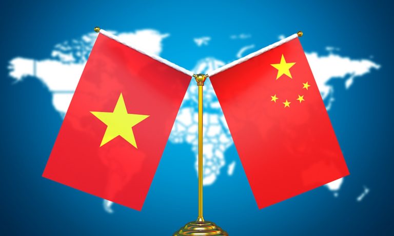 Primeros ministros de China y Vietnam prometen fortalecer cooperación y relaciones